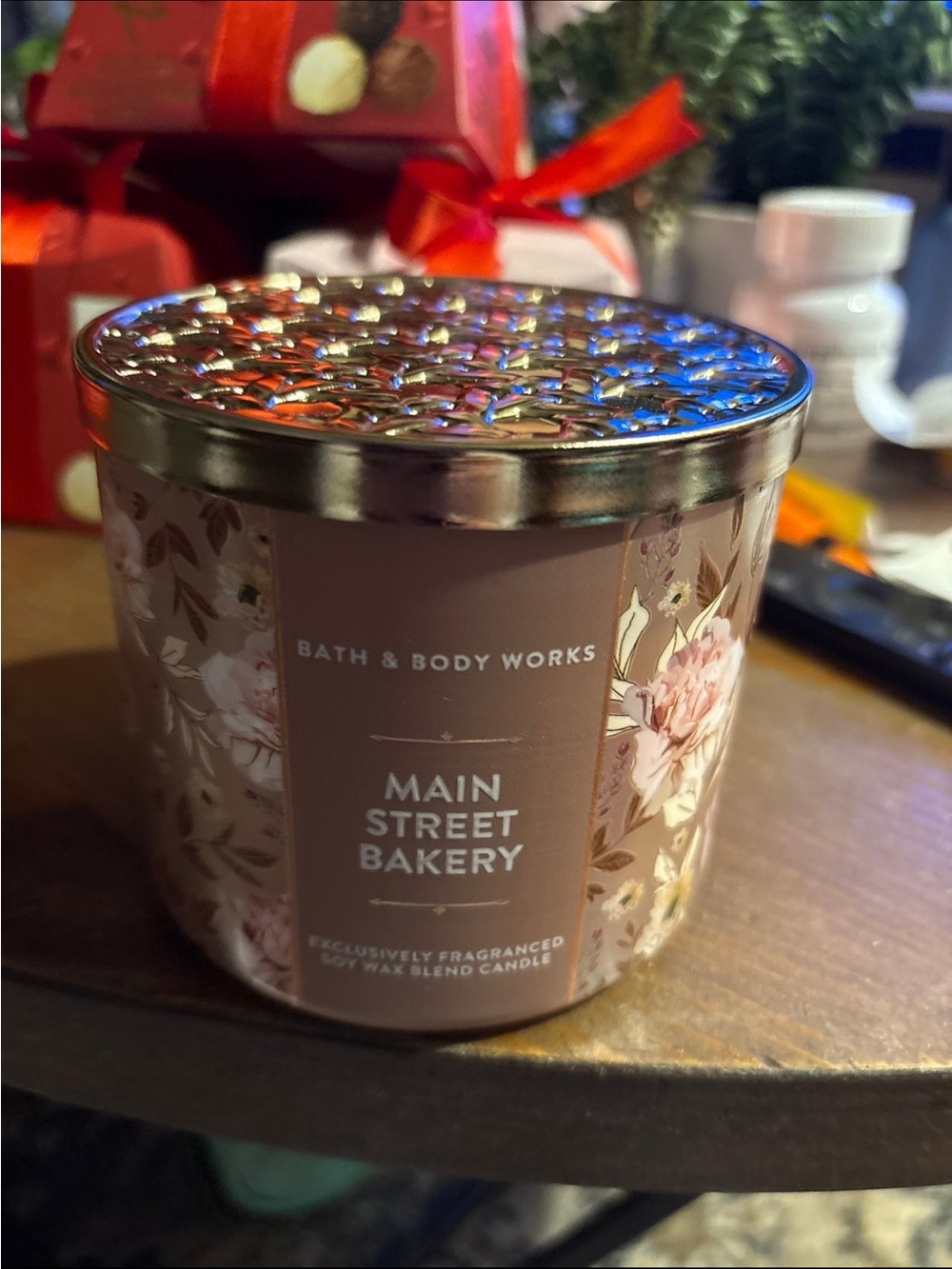 Bath & Body Works Main Street Bakery Candle - Rose Gold and Blush